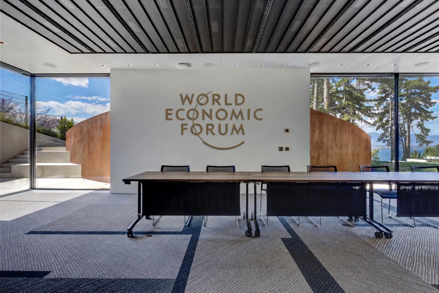 Conference room at Villa Mundi
